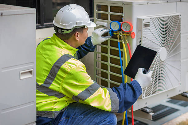 Professional Hvac Installation technician working in Spring Hill, FL